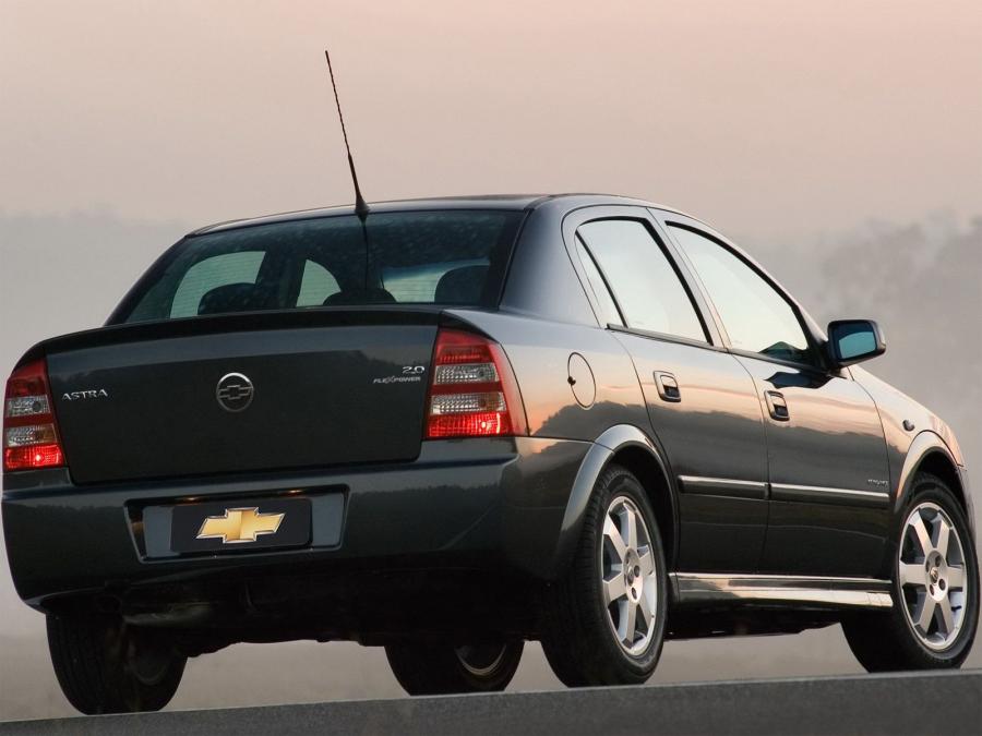  Chevrolet Astra Sedan 2003 года  (фото 3 из 14)